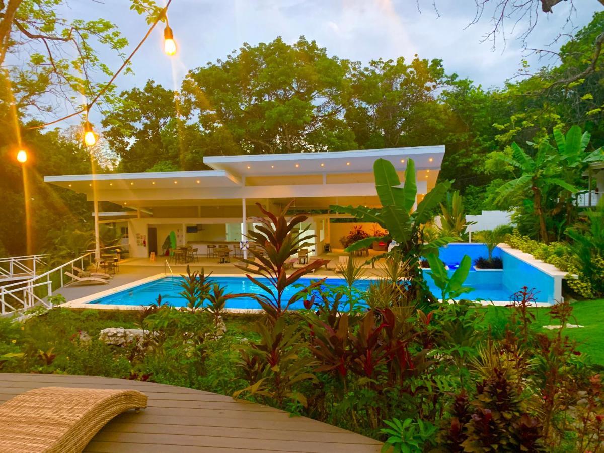 Aves Hotel Montezuma Luaran gambar