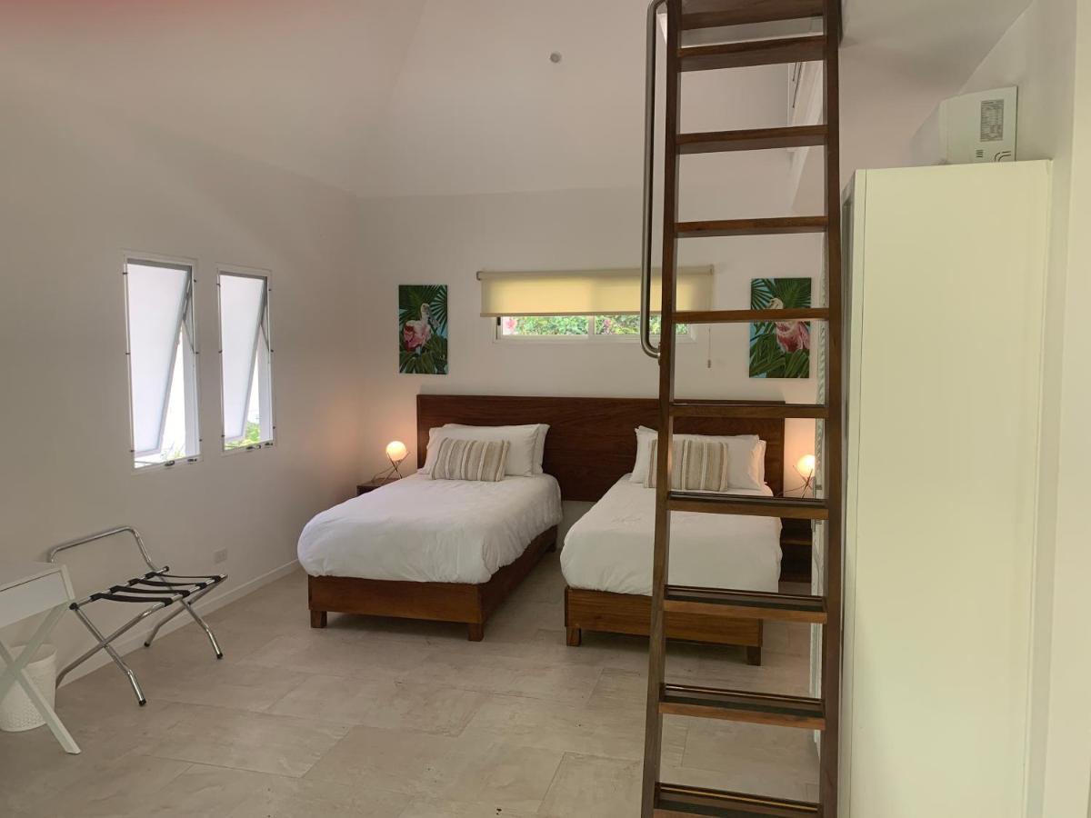 Aves Hotel Montezuma Luaran gambar
