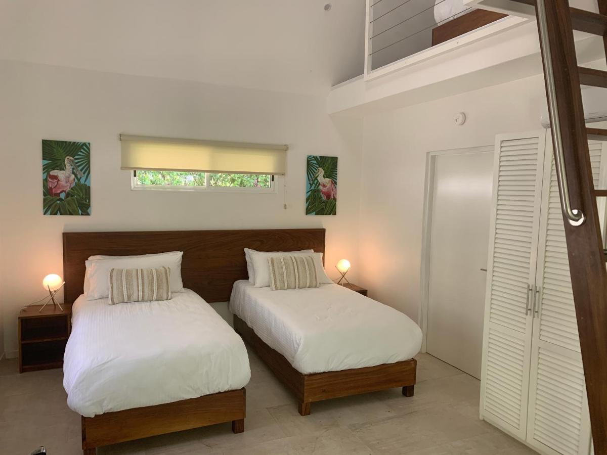 Aves Hotel Montezuma Luaran gambar